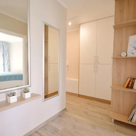 Bryza-matejki 1b-parking Apartment