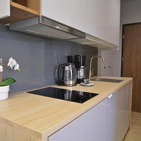 Bryza-matejki 1b-parking Apartment